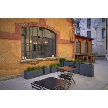 Kube High Cassetta ghiveci design înalt